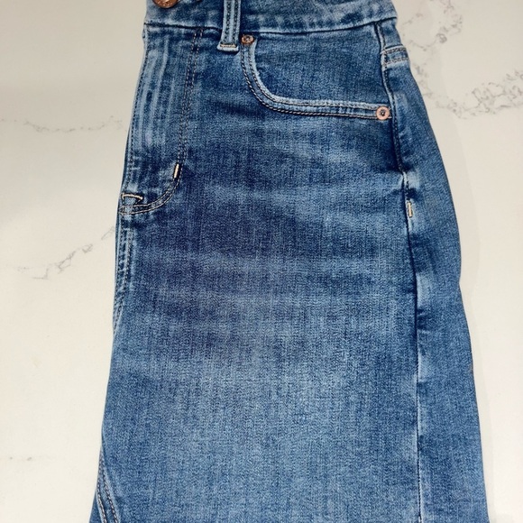 💲⭐️💲NEW! American Eagle Denim Mini Skirt (Curvy) Sz:2 - Picture 9 of 10